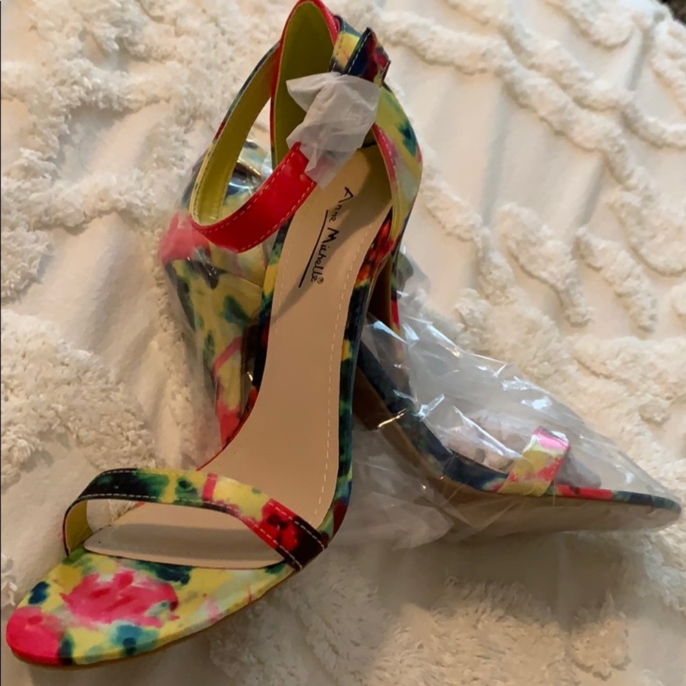Anne Michelle Muli color heels! Never been worn!